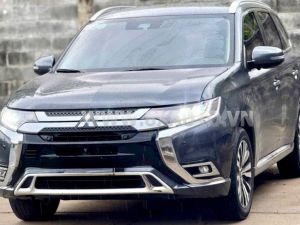 Xe Mitsubishi Outlander Premium 2.0 CVT 2022
