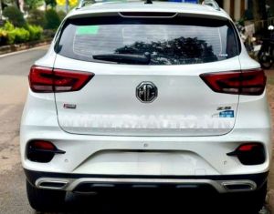 Xe MG ZS Standard 1.5 AT 2WD 2022
