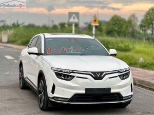 Xe VinFast VF8 Plus 2022