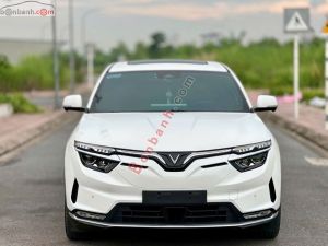 Xe VinFast VF8 Plus 2022