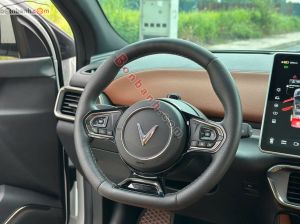 Xe VinFast VF8 Plus 2022