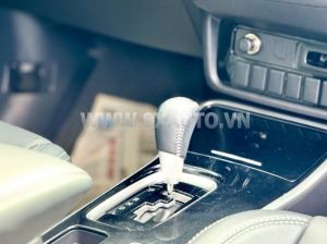 Xe Mitsubishi Outlander 2.0 CVT 2021