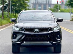 Xe Toyota Fortuner 2.8V 4x4 AT Legender 2021