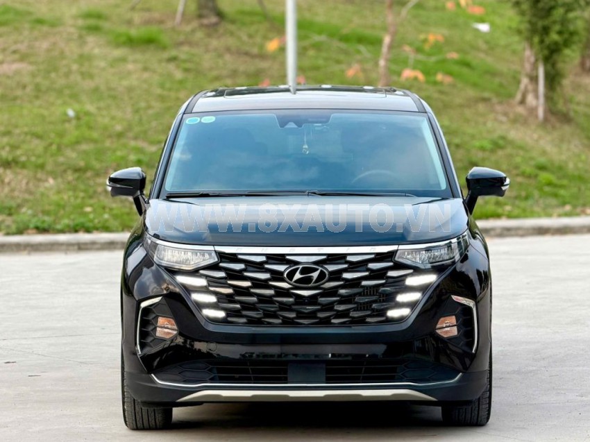 Hyundai Custin Cao Cấp 2.0T 2024