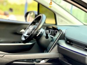 Xe Hyundai Custin Cao Cấp 2.0T 2024