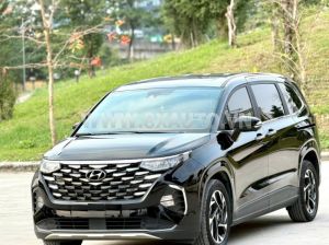 Xe Hyundai Custin Cao Cấp 2.0T 2024