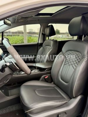 Xe Hyundai Custin Cao Cấp 2.0T 2023