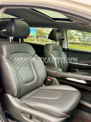 Xe Hyundai Custin Cao Cấp 2.0T 2023