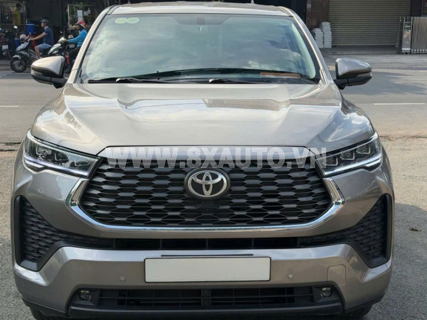 Toyota Innova Cross 2.0V CVT 2025