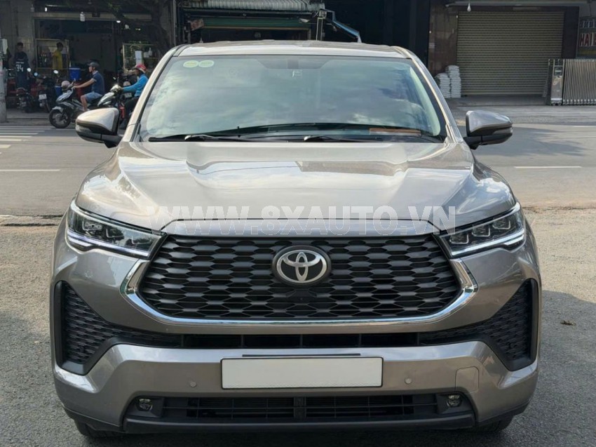 Toyota Innova Cross 2.0V CVT 2025