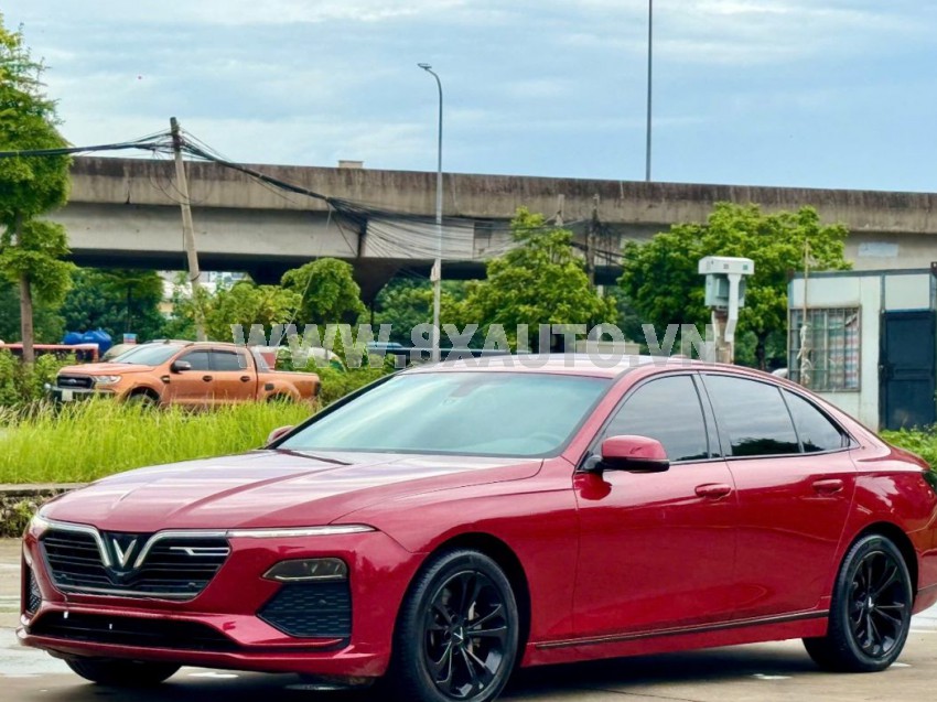 VinFast Lux A 2.0 Tiêu chuẩn 2022