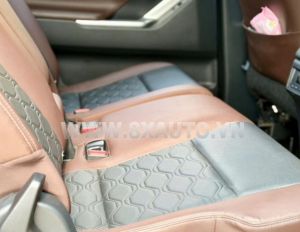 Xe Toyota Innova Cross 2.0V CVT 2025